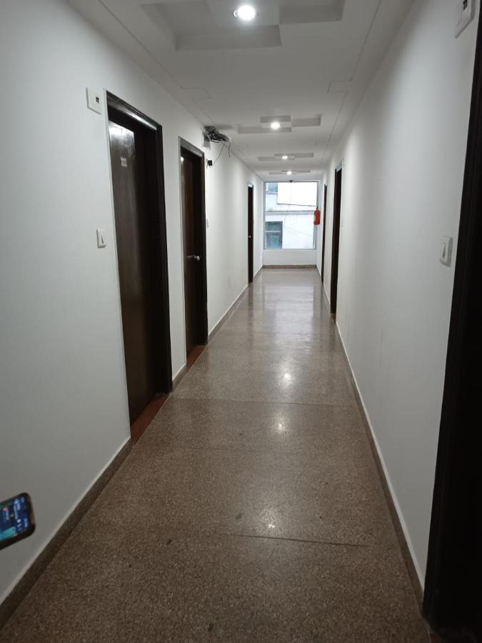 Hotel Airport Aditya Inn ニューデリー エクステリア 写真