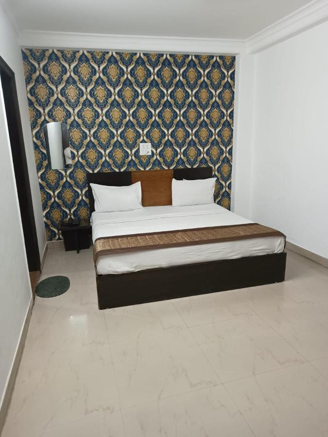 Hotel Airport Aditya Inn ニューデリー エクステリア 写真